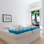 Memento Apartment Perissa (Santorini)