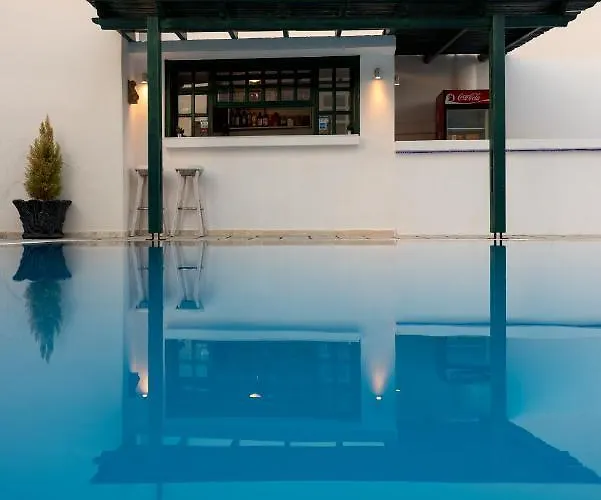 Memento Apartament Perissa (Santorini)